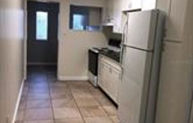 2 beds, 1 bath, $1,395