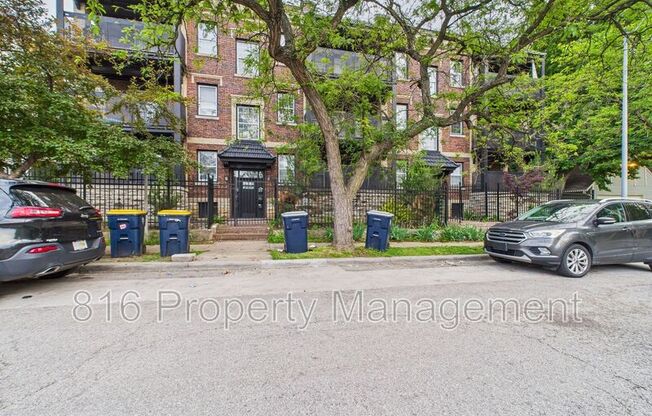 1106 E 40 ST