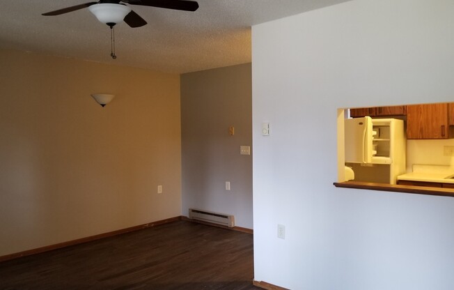 1 bed, 1 bath, 625 sqft, $825, Unit 9