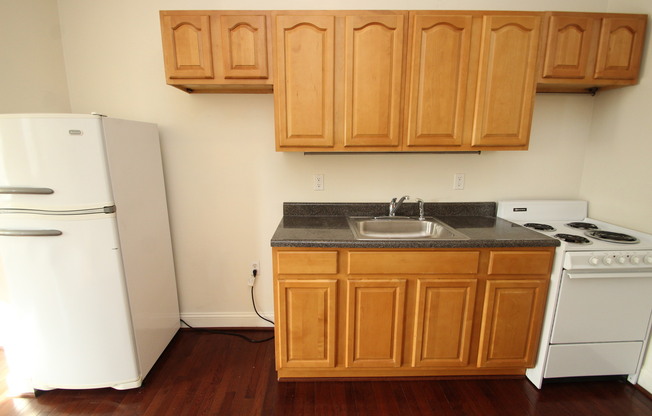 1 bed, 1 bath, 10 sqft, $1,050, Unit #9