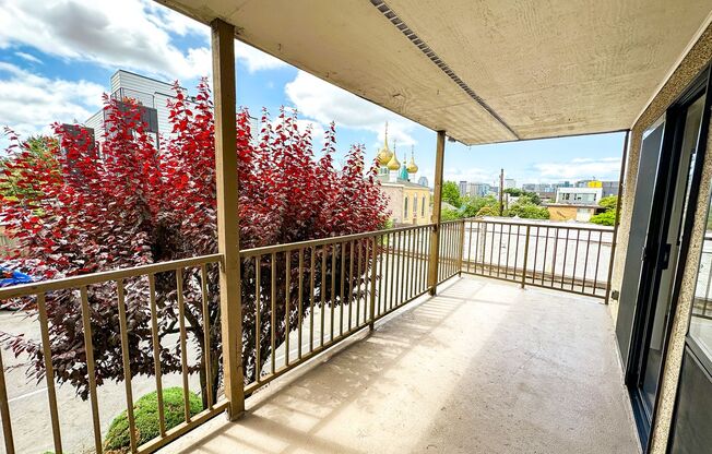 2 beds, 1 bath, 759 sqft, $2,395, Unit 11