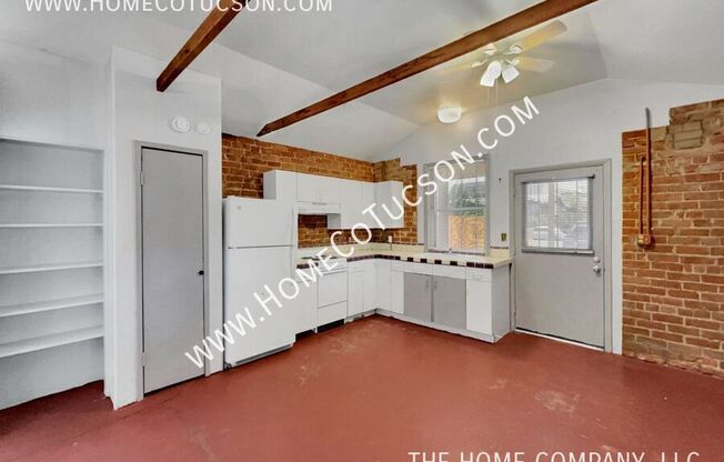 222 E 4 GUEST HOUSE ST