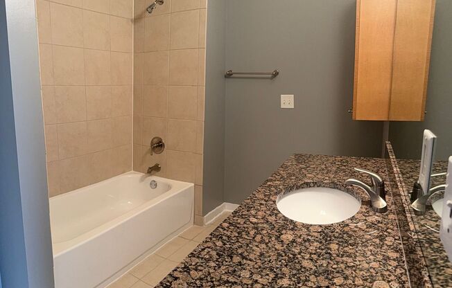 2 beds, 2 baths, $2,300, Unit # 7413