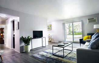 1 bed, 1 bath, 650 sqft, $799, Unit 714-R
