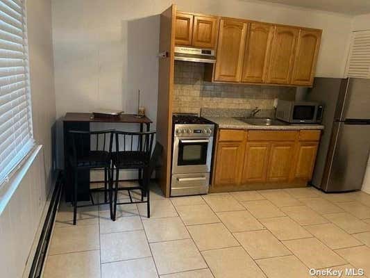 1 bed, 1 bath, $1,700