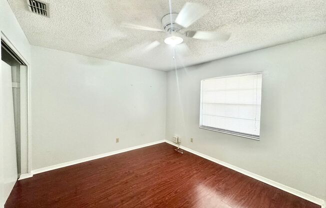 2 beds, 1 bath, 800 sqft, $1,350, Unit 5615