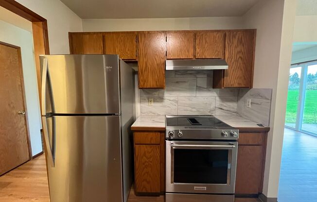 2 beds, 1.5 baths, $2,095, Unit #20691