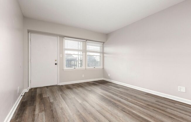 2 beds, 2 baths, 900 sqft, $1,050, Unit 303