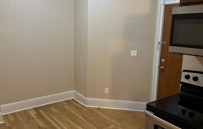 1 bed, 1 bath, 495 sqft, $1,270, Unit 202