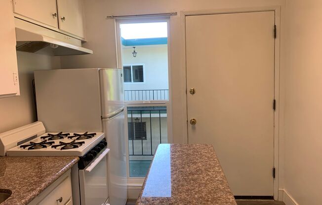 Studio, 1 bath, 400 sqft, $1,850, Unit #12