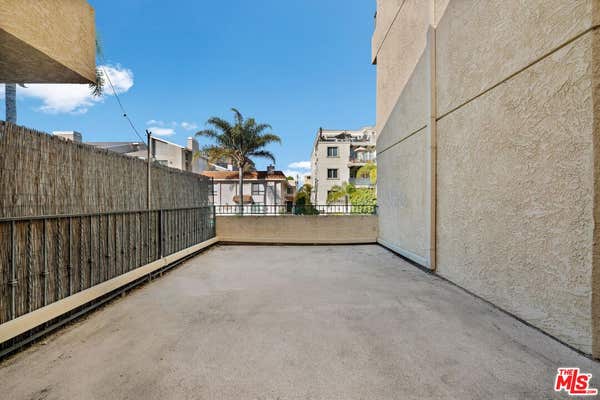 1633 S Bentley Ave Apt 104