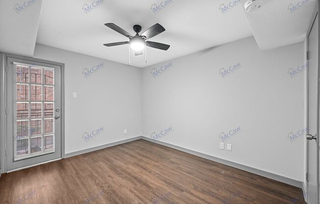 1 bed, 1 bath, $880, Unit # 116