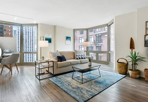 1115 N DEARBORN ST