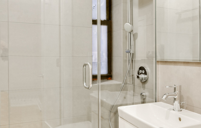 Studio, 1 bath, 394 sqft, $3,850, Unit 2R