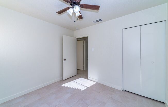 3 beds, 1 bath, $1,595