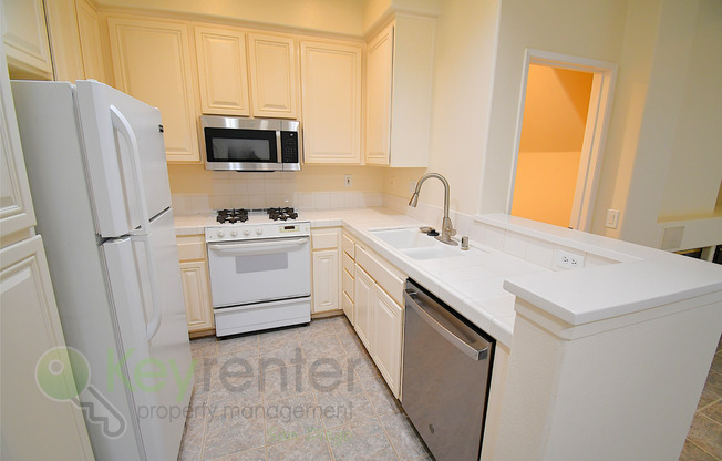 Carmel Valley | Palermo–Carmel Del Mar Townhome | Minutes from Del Mar beaches