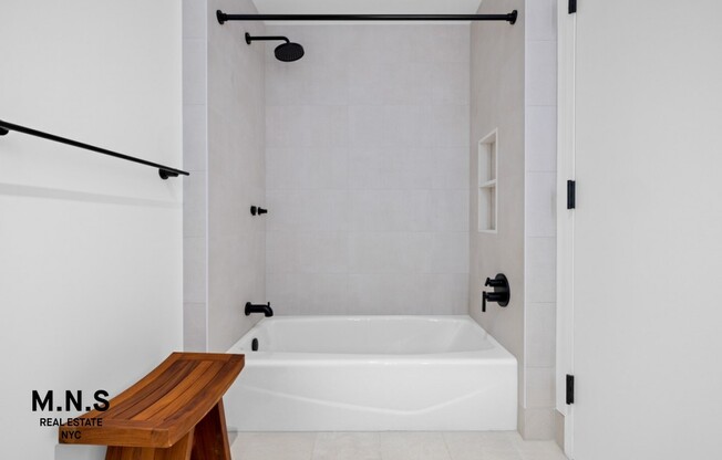 1 bed, 1 bath, $3,450, Unit 518