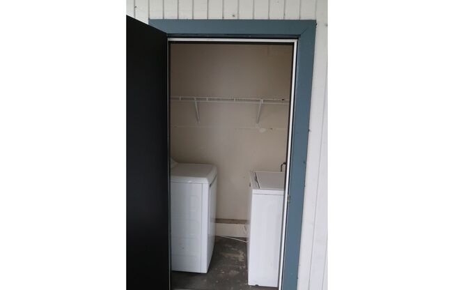 1 bed, 1 bath, 600 sqft, $1,393.75, Unit Unit 305