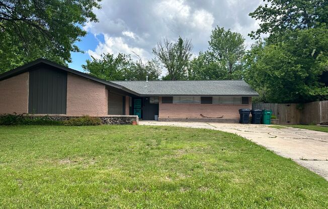 FOR RENT: Spacious 3 Bed, 2 Bath Home with Open Layout