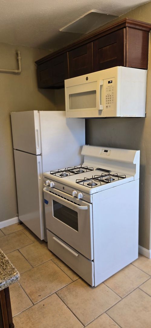 1 bed, 1 bath, $1,795, Unit 317