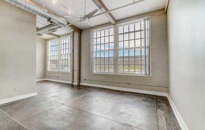 1 bed, 1 bath, 1,295 sqft, $1,787, Unit 3301-413