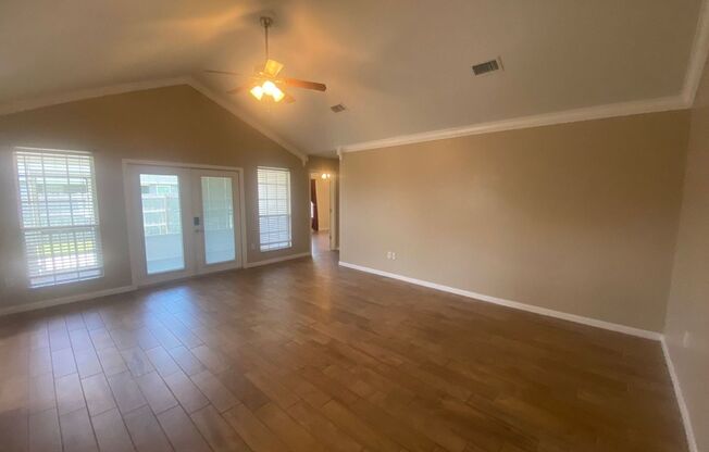 Prime Location with Modern Amenities! *1/2 Off Security Deposit & $500 Off 1st Month's Rent for Active-Duty Military!!*