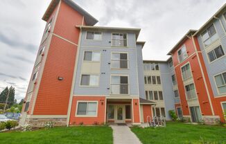 Blanton Commons Apartments in Beaverton, Oregon with 1 or 2 Bedrooms