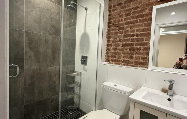316 W 139 ST