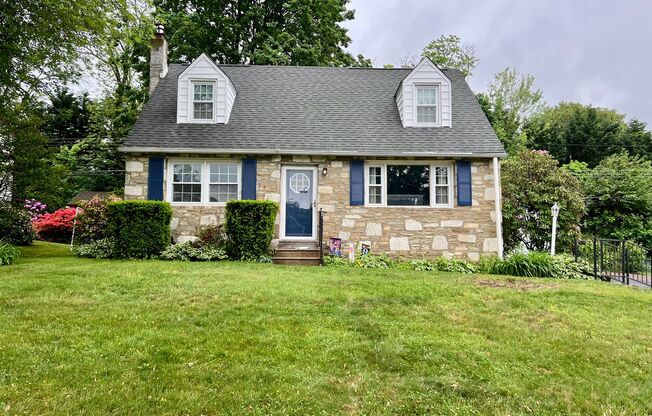 Stunning 3-Bedroom Home with Finished Basement in Lower Moreland Twp! Available mid-August!
