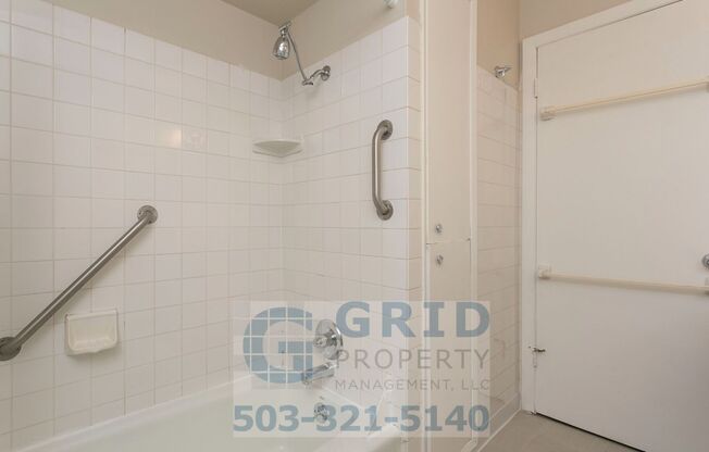 3 beds, 1.5 baths, $2,595