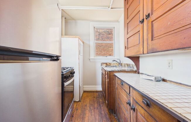 1124 N 3rd Street