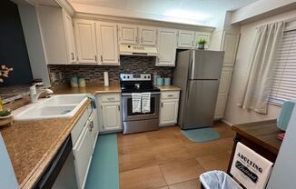 2 beds, 2 baths, $3,000, Unit Unit #106