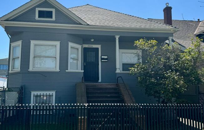 Remodeled 2bed/2bath HOME IN MIDTOWN! CENTRAL AC!! BIG BACKYARD!
