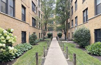 1530 Kedzie