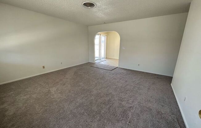A Very Nice and Clean 3 Bedroom Single Story House in East Las Vegas. NO HOA!!!