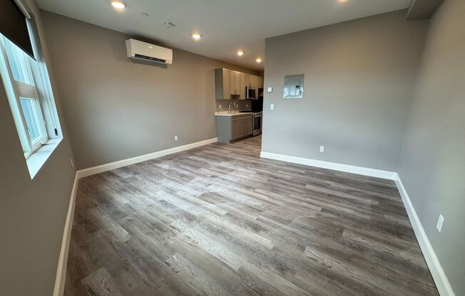 Studio, 1 bath, 345 sqft, $1,900, Unit 504