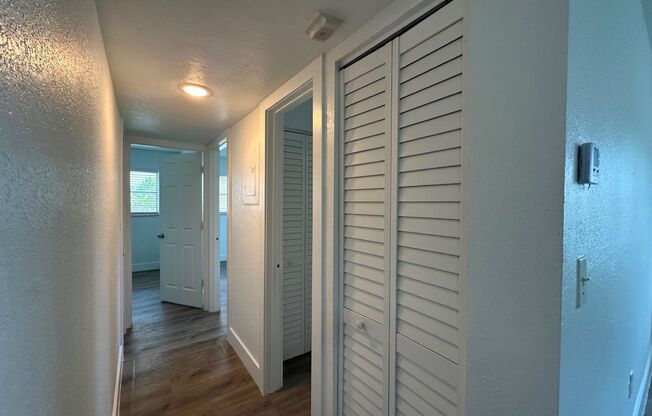 2 beds, 1 bath, 850 sqft, $1,925, Unit F106