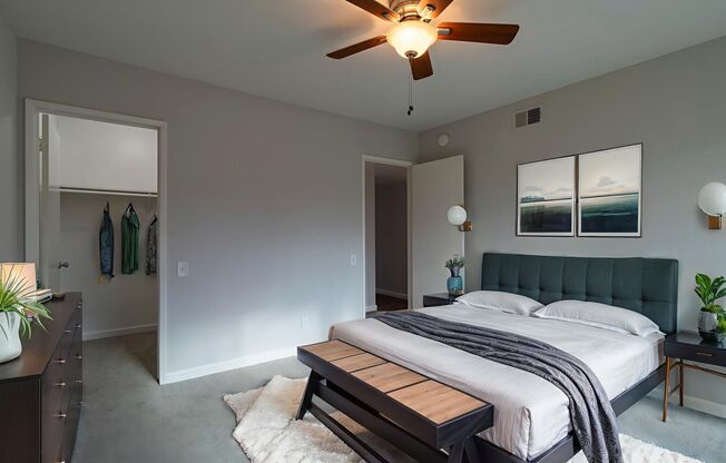 2 beds, 1 bath, 1,048 sqft, $1,900, Unit 113