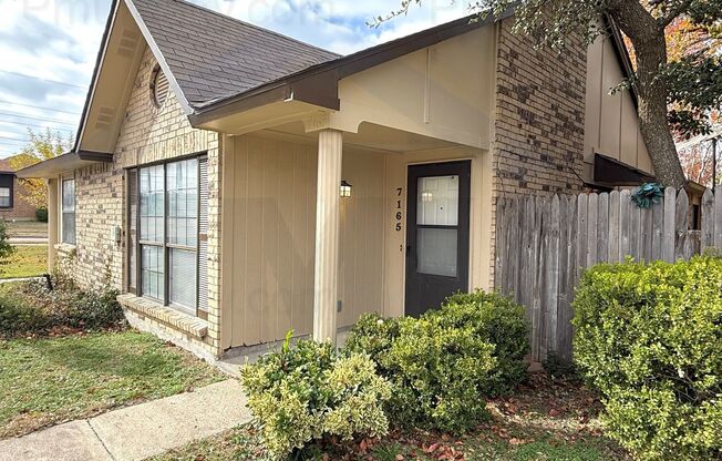 COMING SOON! Charming 2-bedroom, 1-bathroom duplex located in the vibrant city of Dallas