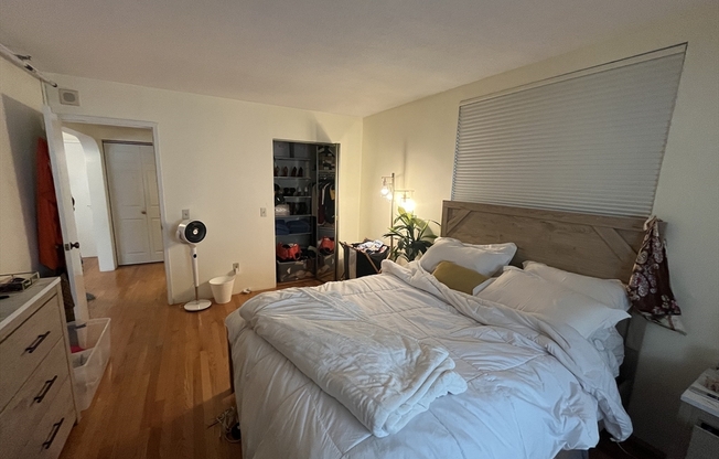 1 bed, 1 bath, 731 sqft, $3,100, Unit 425
