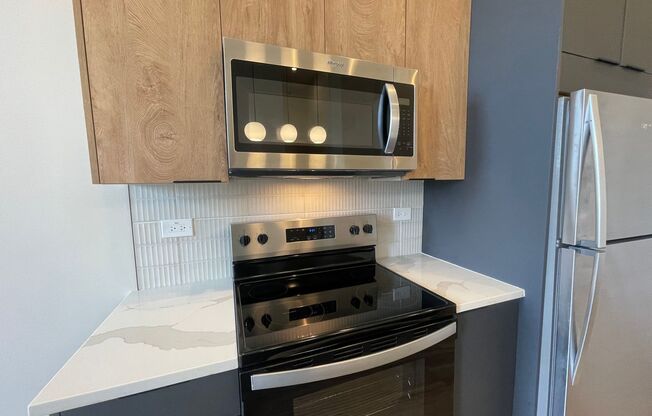 2 beds, 1 bath, 838 sqft, $2,995, Unit 412
