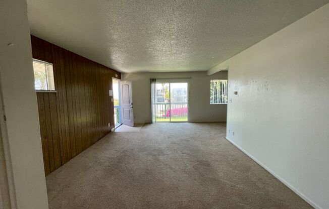 2 beds, 2 baths, $4,600, Unit B