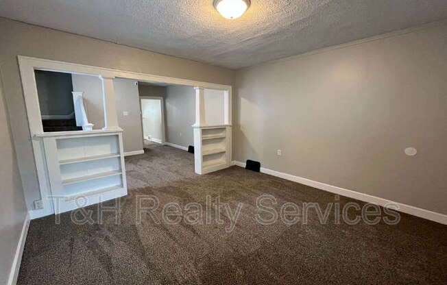 317 N COLORADO AVE
