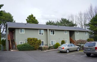 Beaverton 2Bdr: Wood-burning Fireplace, W/D, & Parking!