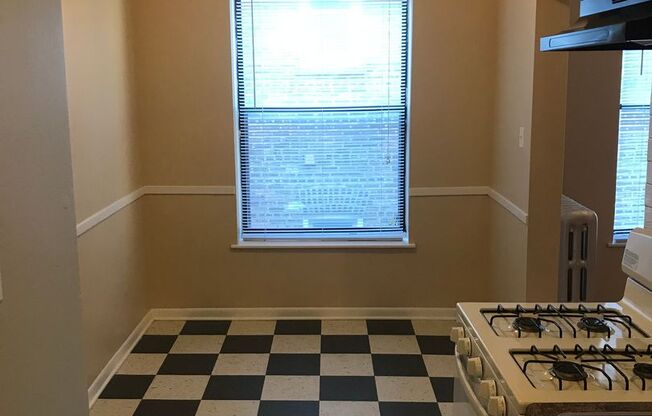 Studio, 1 bath, 550 sqft, $1,200, Unit 7724-3C