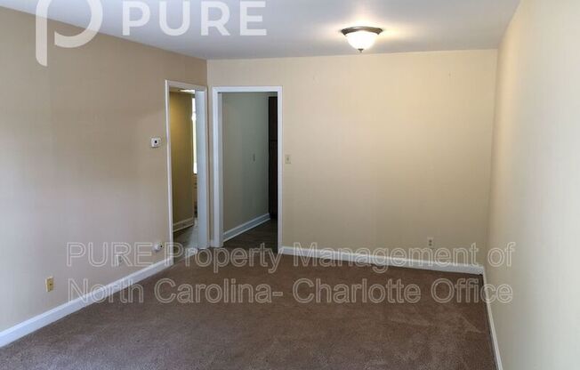 2804 CARRIAGE DR