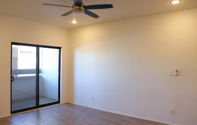 2938 N 61st Place