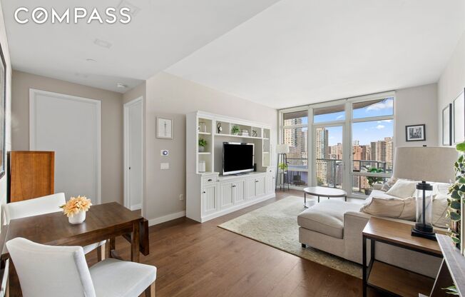 555 W 59 ST