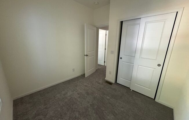 3 beds, 2 baths, 1,000 sqft, $3,000, Unit M-2