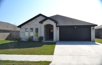 Gorgeous 3 Bed/2 Bath Home in Cove